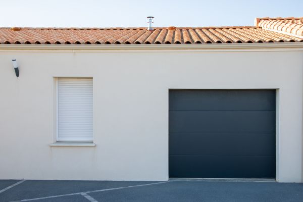 Cost of Garage Window Replacement in Miami