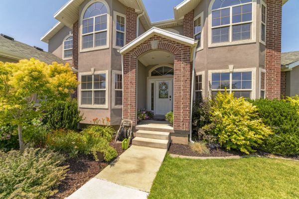 Cost of Transom Window Replacement in Miami